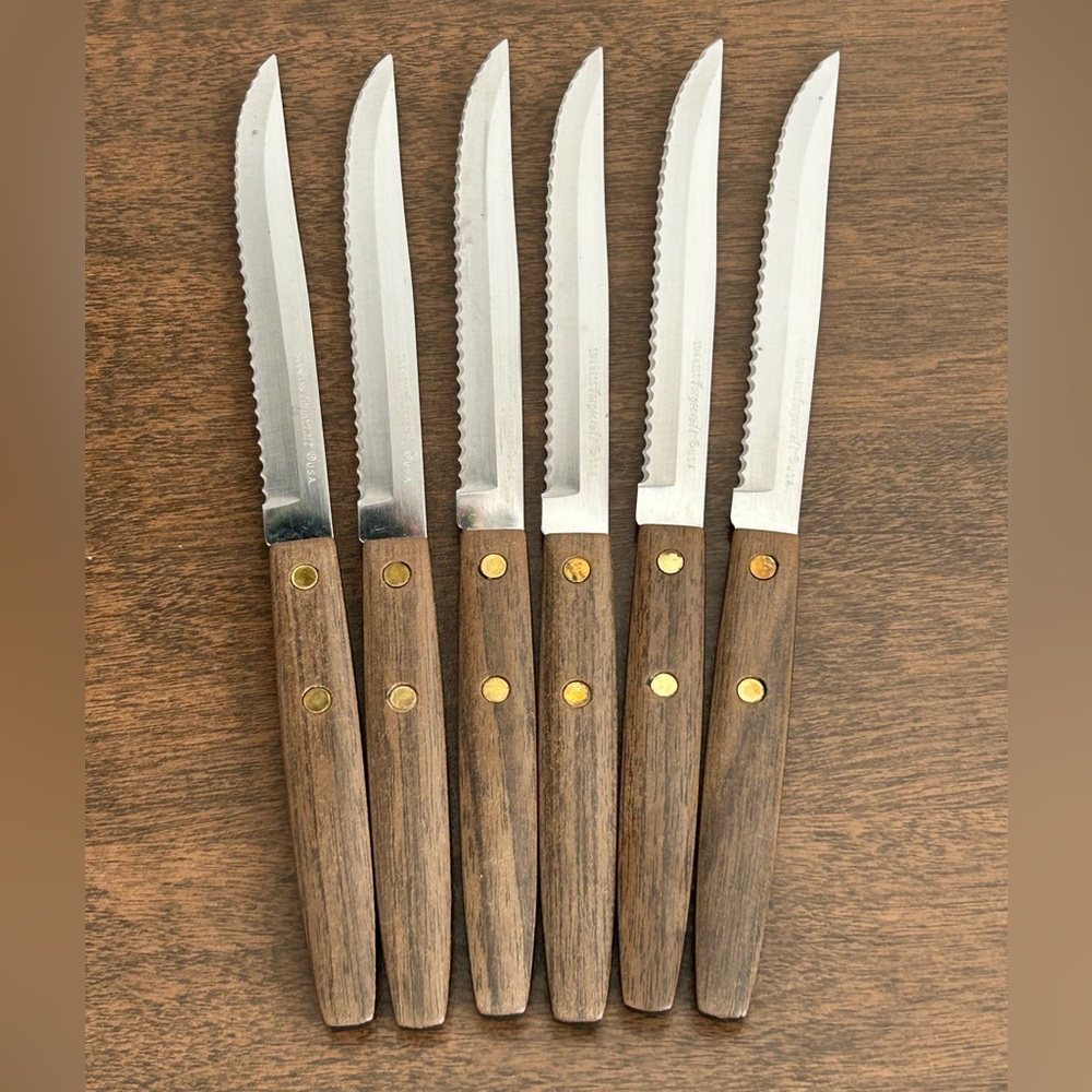 VTG FORGECRAFT TOWN & COUNTRY 6 PC STAINLESS SERRATED STEAK KNIFE SET WOOD RACK - Picture 3 of 6